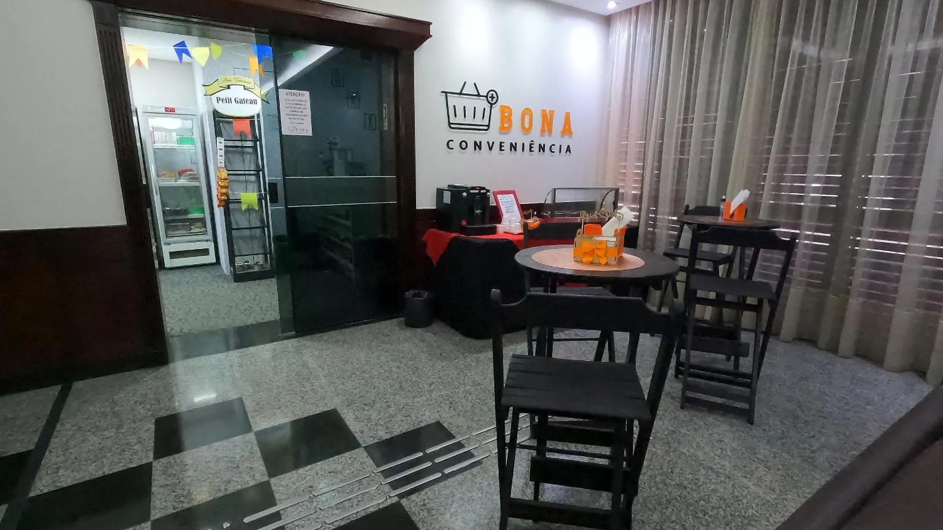 Bonaparte Hotel - Excelente Apartamento#1402 Brasilia 0*,  Brazil